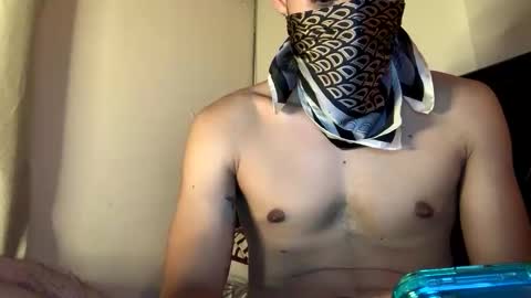 Snapshot of juan_bunny chatting on 05-27-26, 03:25 lJuanl online show from 05-27-26, 03:25