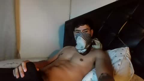 Snapshot of juan_bunny chatting on 08-07-26, 01:57 lJuanl online show from 08-07-26, 01:57