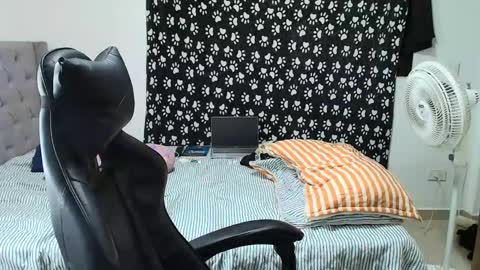 juan_gomez_1 online show from 11-01-25, 11:18