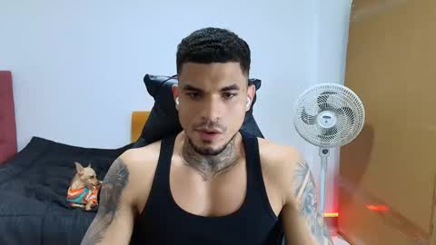 juan_gomez_1 online show from 11-25-25, 12:10