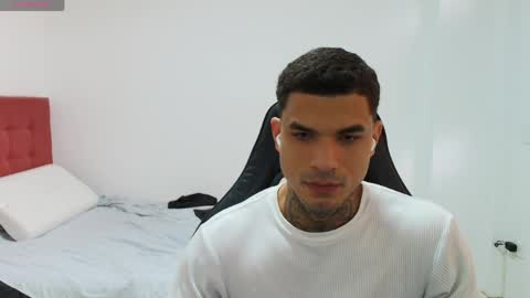 Snapshot of juan_gomez_1 chatting on 04-25-26, 10:29 juan_gomez_1 online show from 04-25-26, 10:29