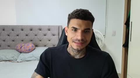 Snapshot of juan_gomez_1 chatting on 06-25-26, 05:12 juan_gomez_1 online show from 06-25-26, 05:12