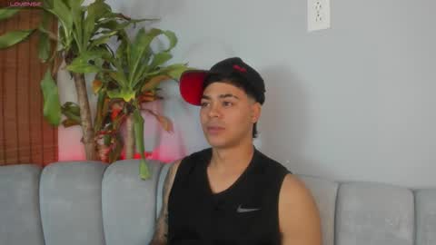 juan_lopez00 online show from 02-26-26, 07:35