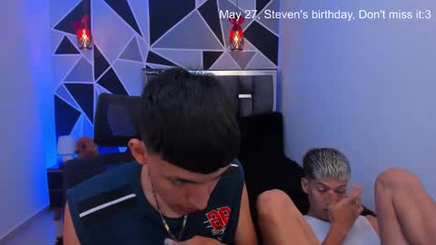 Snapshot of juan_nd_steven chatting on 05-14-26, 01:45 JuanSteven online show from 05-14-26, 01:45