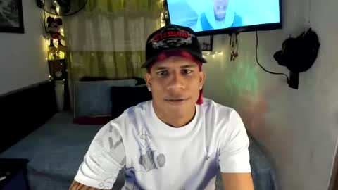 Snapshot of juanbigcock21cm chatting on 06-24-26, 04:00 juan jose online show from 06-24-26, 04:00