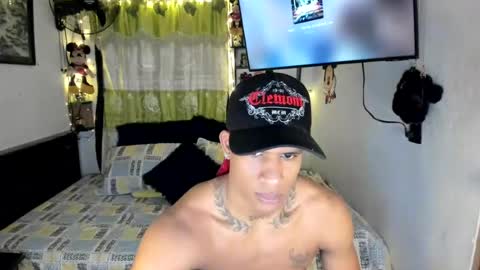 Snapshot of juanbigcock21cm chatting on 07-01-26, 12:23 juan jose online show from 07-01-26, 12:23