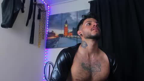 Juan Esteban online show from 03-04-25, 02:17