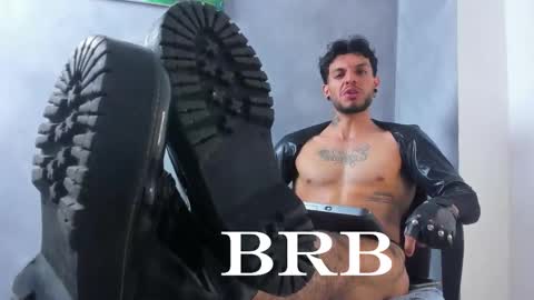 Juan Esteban online show from 02-25-26, 04:44