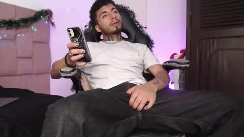 juancamilo66_ online show from 11-20-25, 03:18