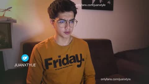 Snapshot of juancamroom chatting on 11-12-25, 02:34 . online show from 11-12-25, 02:34