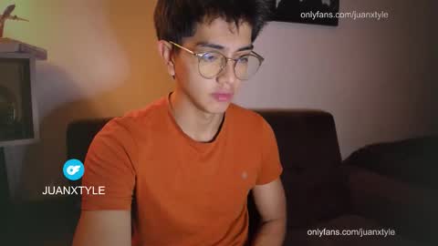 Snapshot of juancamroom chatting on 11-13-25, 09:14 . online show from 11-13-25, 09:14