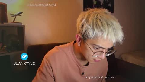 Snapshot of juancamroom chatting on 02-04-26, 04:51 . online show from 02-04-26, 04:51