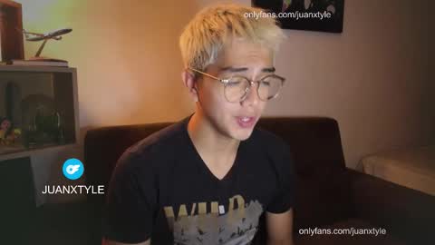 Snapshot of juancamroom chatting on 02-04-26, 10:47 . online show from 02-04-26, 10:47