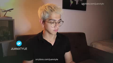 Snapshot of juancamroom chatting on 02-06-26, 09:29 . online show from 02-06-26, 09:29