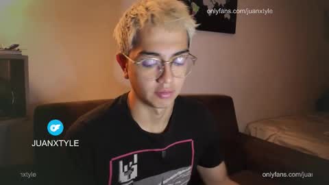 Snapshot of juancamroom chatting on 02-08-26, 05:05 . online show from 02-08-26, 05:05