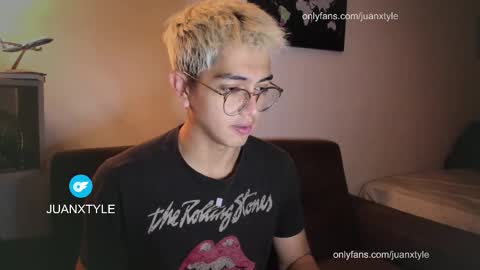 Snapshot of juancamroom chatting on 02-12-26, 09:21 . online show from 02-12-26, 09:21