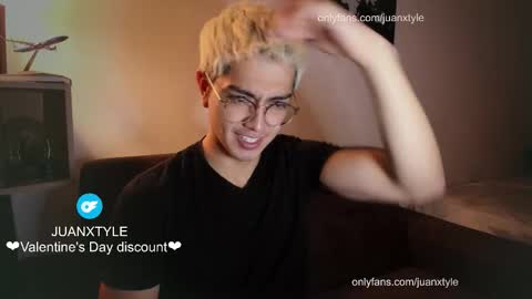 Snapshot of juancamroom chatting on 02-16-26, 07:32 . online show from 02-16-26, 07:32