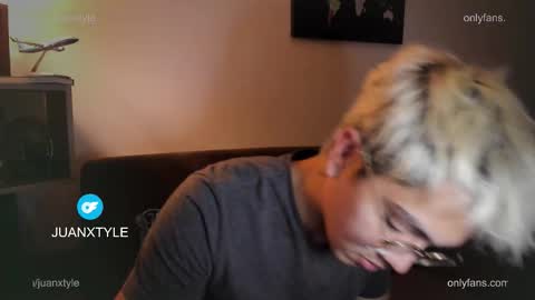 Snapshot of juancamroom chatting on 02-22-26, 06:06 . online show from 02-22-26, 06:06