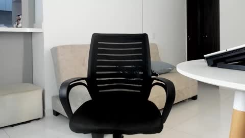 Juan Diego Uribe online show from 10-23-25, 11:24