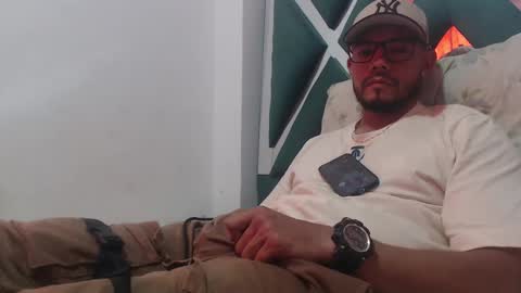 Snapshot of juanfe_style chatting on 11-22-25, 03:33 juanfe_style online show from 11-22-25, 03:33