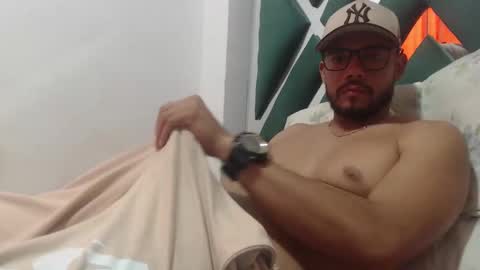 Snapshot of juanfe_style chatting on 11-25-25, 08:20 juanfe_style online show from 11-25-25, 08:20