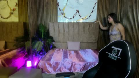 Snapshot of juanita_tay chatting on 03-30-26, 11:33 JUANITA online show from 03-30-26, 11:33