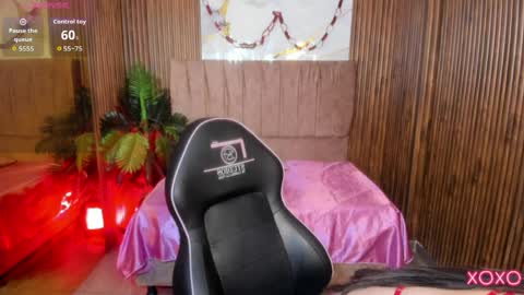 Snapshot of juanita_tay chatting on 04-04-26, 11:40 JUANITA online show from 04-04-26, 11:40