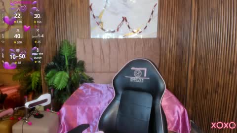 Snapshot of juanita_tay chatting on 04-09-26, 11:37 JUANITA online show from 04-09-26, 11:37