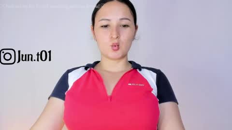 Snapshot of juanita_thorne chatting on 05-07-26, 02:17 online show from 05-07-26, 02:17