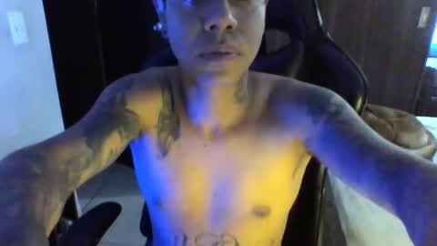 juanpt69 online show from 01-01-25, 12:22