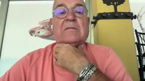 Snapshot of juantricker chatting on 09-14-25, 01:32 Juan online show from 09-14-25, 01:32