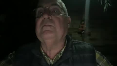 Snapshot of juantricker chatting on 11-29-25, 05:05 Juan online show from 11-29-25, 05:05