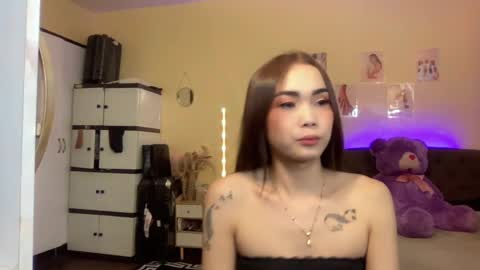 EloiseMoree online show from 12-10-24, 06:11