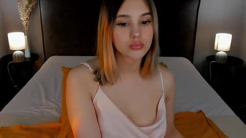 Snapshot of judymiles chatting on 02-17-25, 05:04 Angelica online show from 02-17-25, 05:04