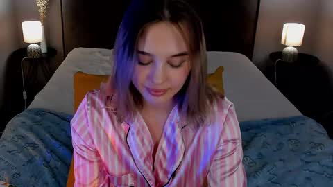 Snapshot of judymiles chatting on 02-20-25, 01:40 Angelica online show from 02-20-25, 01:40