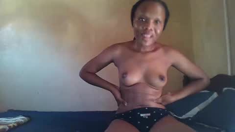 juice_petite3 online show from 12-29-24, 12:23