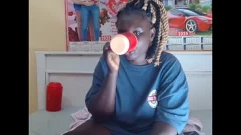 Snapshot of juicy576808 chatting on 02-16-25, 10:21 zainabu online show from 02-16-25, 10:21