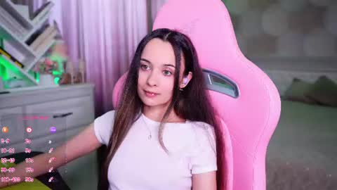 Snapshot of juicy___angel chatting on 07-15-26, 01:16 Angelina online show from 07-15-26, 01:16
