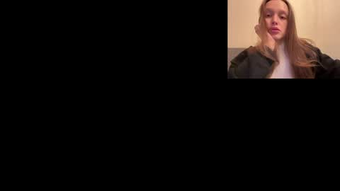 Snapshot of juicy_angels chatting on 05-27-26, 09:34 alexa online show from 05-27-26, 09:34