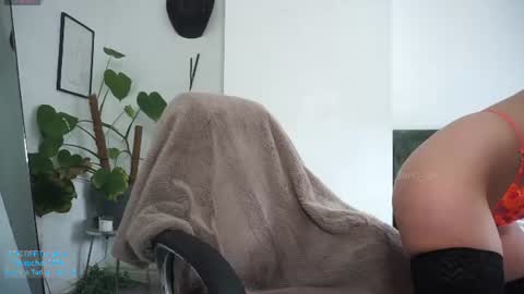 Snapshot of juicy_jane_uk chatting on 07-06-26, 11:51 online show from 07-06-26, 11:51