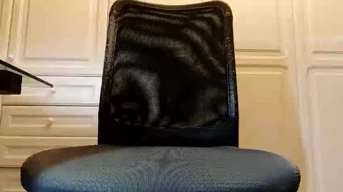 Snapshot of juicyballs8 chatting on 10-03-25, 07:33 Paul online show from 10-03-25, 07:33