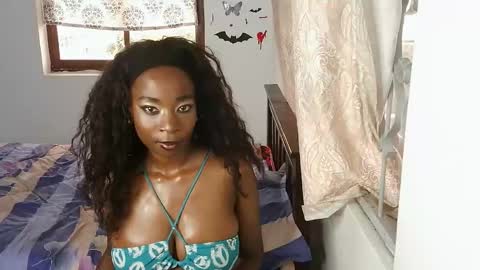 juicymeg online show from 10-27-25, 06:17