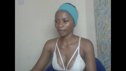 juicypiexx online show from 02-11-25, 10:28