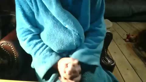 Snapshot of juicypit chatting on 12-04-24, 01:09 Greg online show from 12-04-24, 01:09