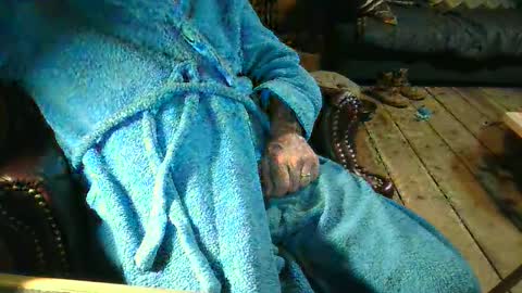 Snapshot of juicypit chatting on 12-16-24, 01:42 Greg online show from 12-16-24, 01:42