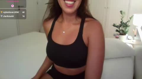 Snapshot of jujubaeu chatting on 06-17-26, 08:10 Juju online show from 06-17-26, 08:10