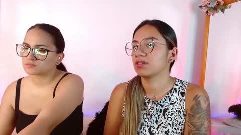 Snapshot of jules_n_gia chatting on 12-20-24, 04:57 Jules and Gia online show from 12-20-24, 04:57