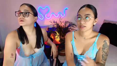 Snapshot of jules_n_gia chatting on 02-18-25, 08:47 Jules and Gia online show from 02-18-25, 08:47