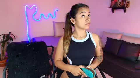 Snapshot of jules_n_gia chatting on 02-22-25, 05:13 Jules and Gia online show from 02-22-25, 05:13