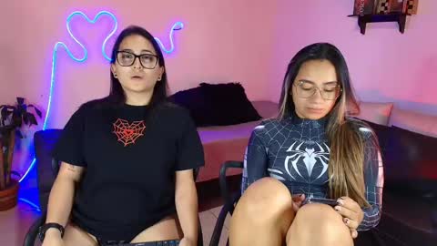 Snapshot of jules_n_gia chatting on 02-24-25, 12:09 Jules and Gia online show from 02-24-25, 12:09